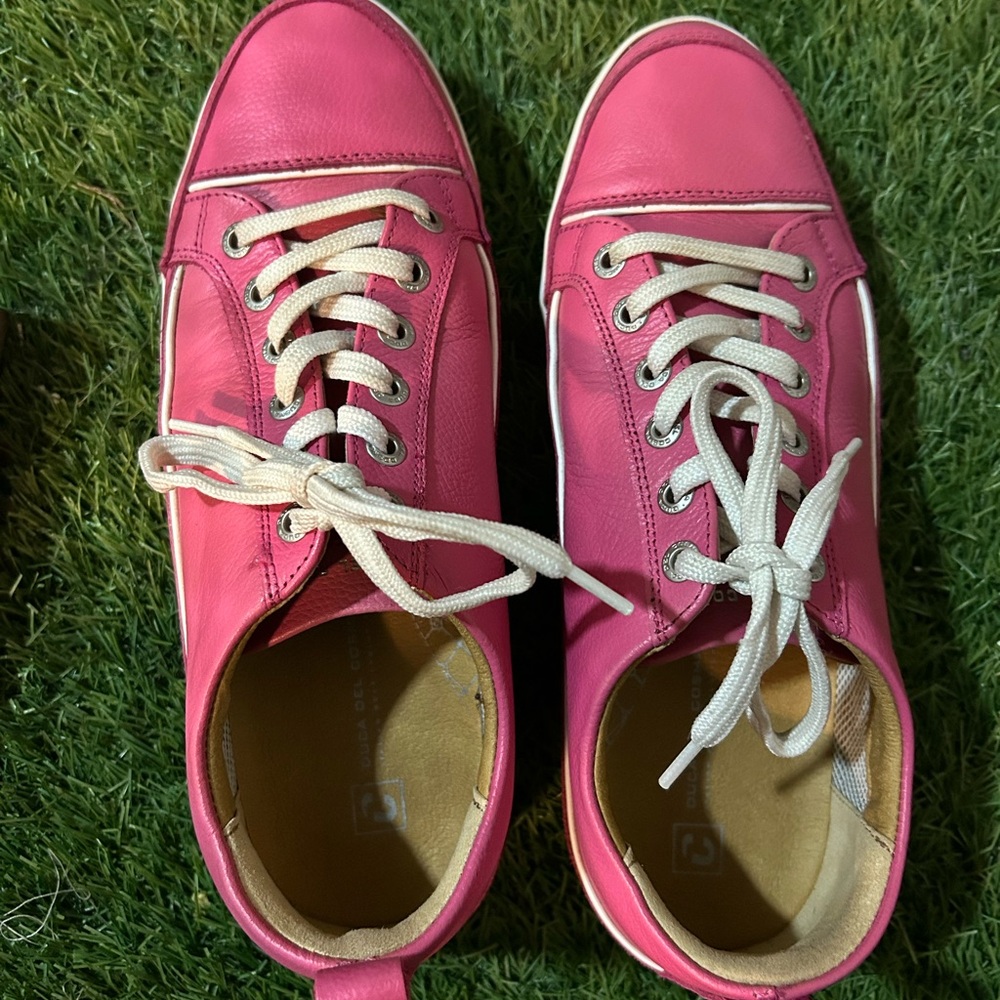 Vibrant Pink Women's Golf Shoes